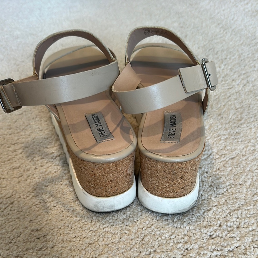 Steve Madden Women's Tan Platform Sandals - Picture 5 of 9